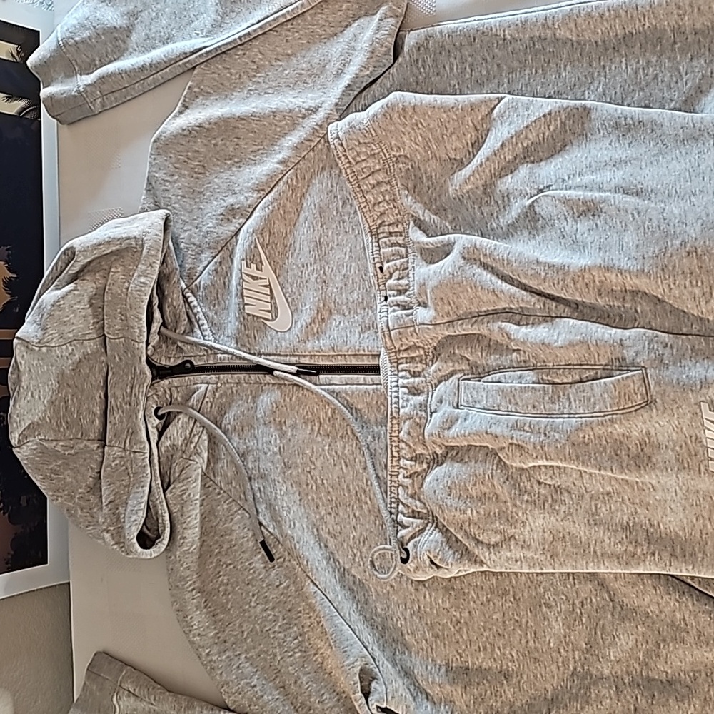 Nike fleece sweat suit